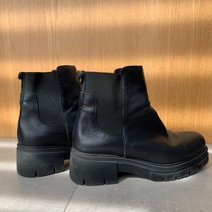 Steve Madden chelsea black leather boots